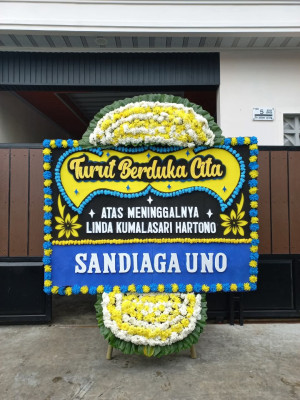Papan Bunga Duka di Gunung Tabur
